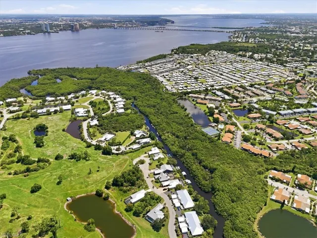 5702 Foxlake Dr 4, North Fort Myers, Florida 33917