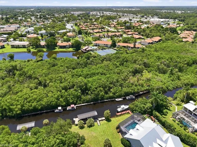 5702 Foxlake Dr 4, North Fort Myers, Florida 33917