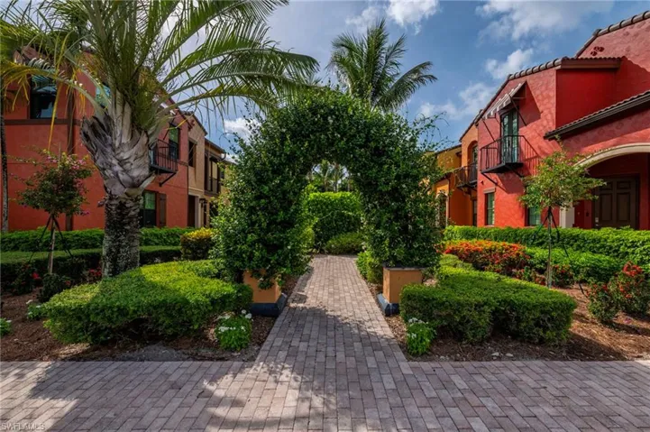 9066 Albion Ln N 5106, Naples, Florida 34113