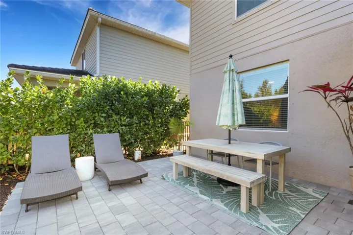 View of patio / terrace with outdoor dining space