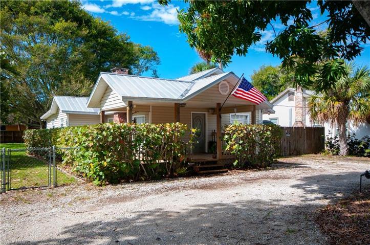 27748  Pullen  AVE, Bonita Springs, FL 34135
