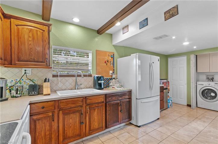 27748  Pullen  AVE, Bonita Springs, FL 34135