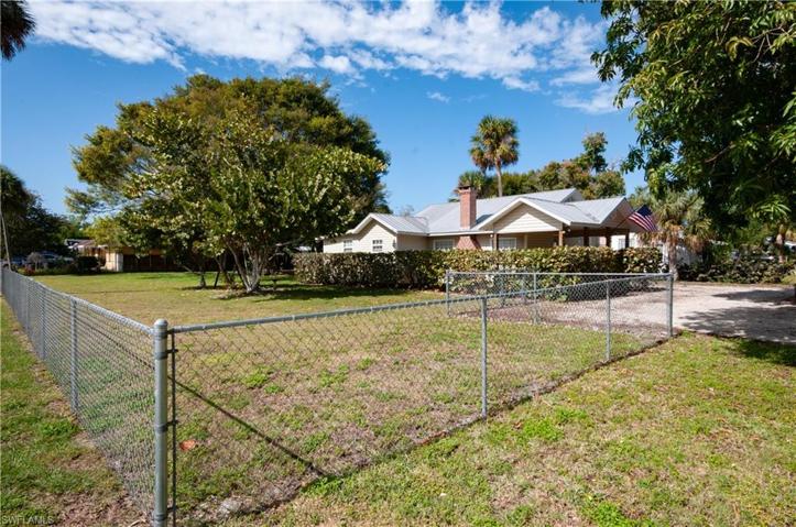 27748  Pullen  AVE, Bonita Springs, FL 34135