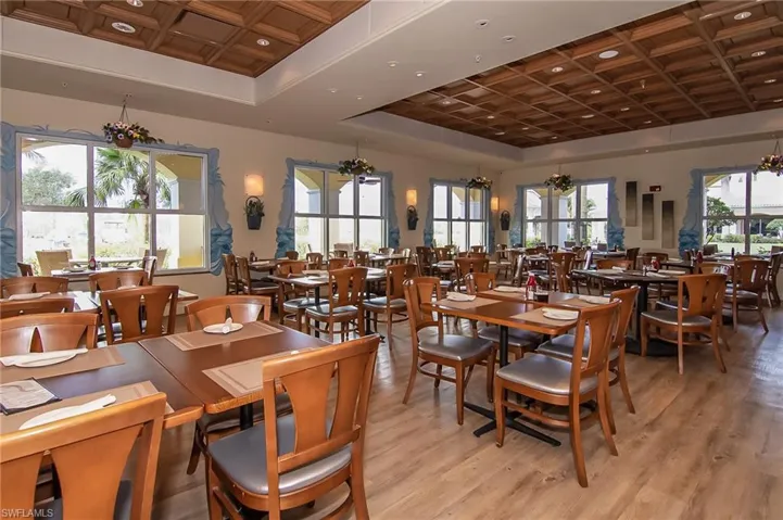 Popular  Restaurant with Entertainment