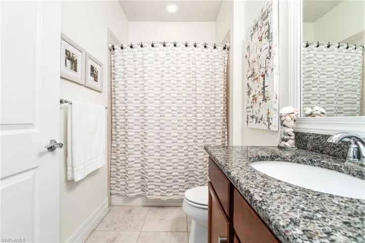 Guest bathroom #1