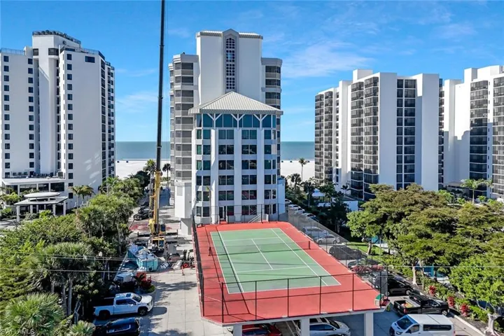 Well-maintained tennis courts available for resident enjoyment