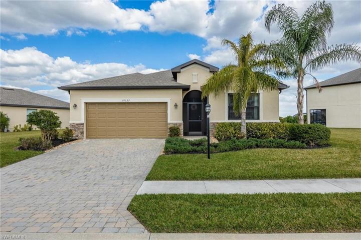 14227  Vindel  CIR, Fort Myers, FL 33905