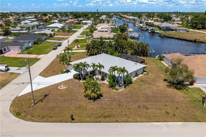 2037 Se 16th St, Cape Coral Fl 33990