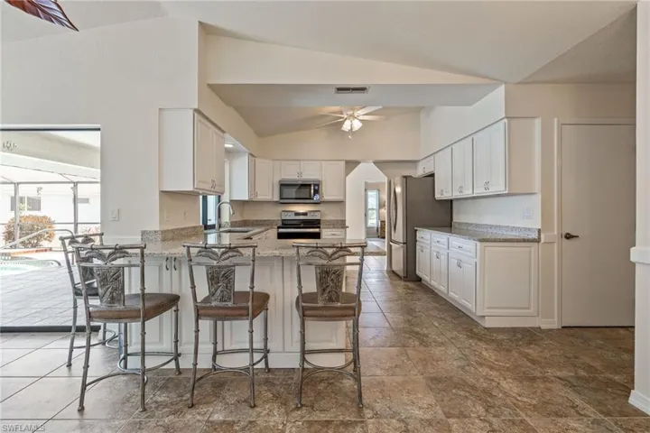 2037 Se 16th St, Cape Coral Fl 33990
