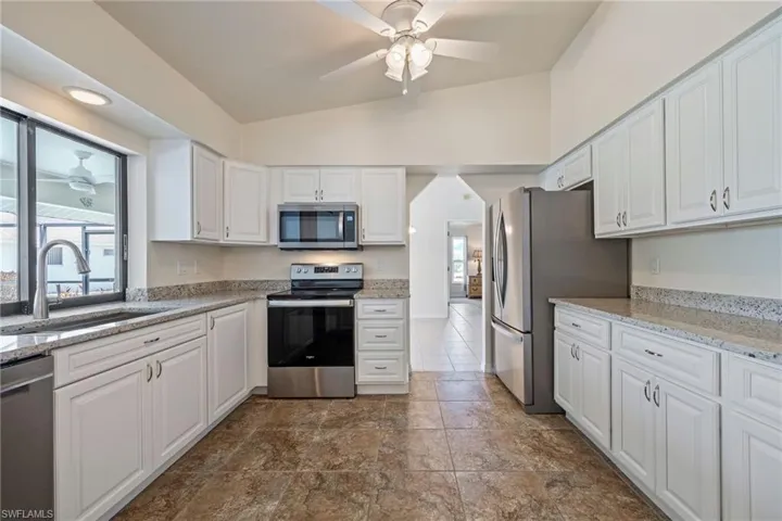 2037 Se 16th St, Cape Coral Fl 33990