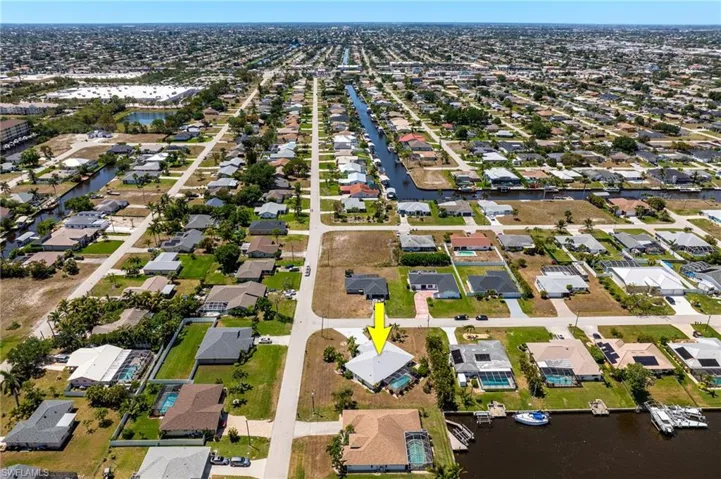 2037 Se 16th St, Cape Coral Fl 33990