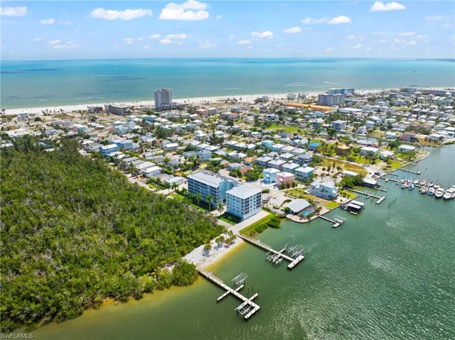 345 Mango St 605, Fort Myers Beach, Florida 33931