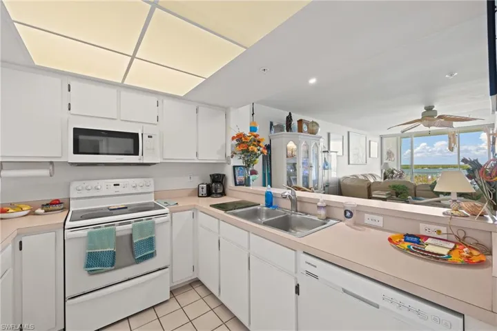 345 Mango St 605, Fort Myers Beach, Florida 33931