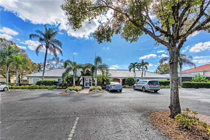 2516 Orchid Bay Dr 101, Naples, Florida 34109