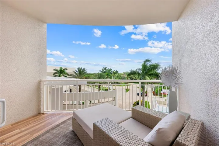 Private open air balcony off guest suite.