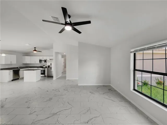 2206  Bolado  PKWY, Cape Coral, FL 33990