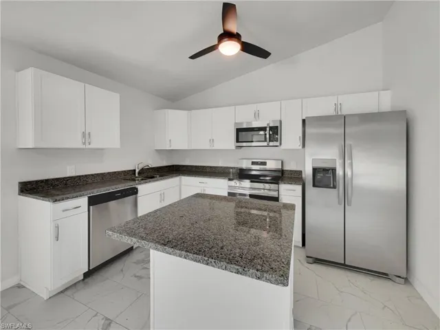 2206  Bolado  PKWY, Cape Coral, FL 33990