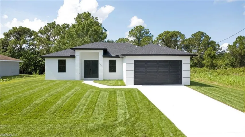 3213 51st St W, Lehigh Acres, Florida 33971