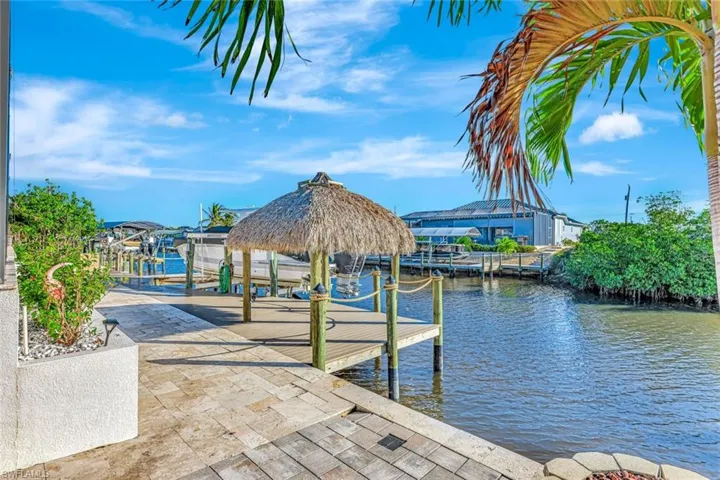 Dock