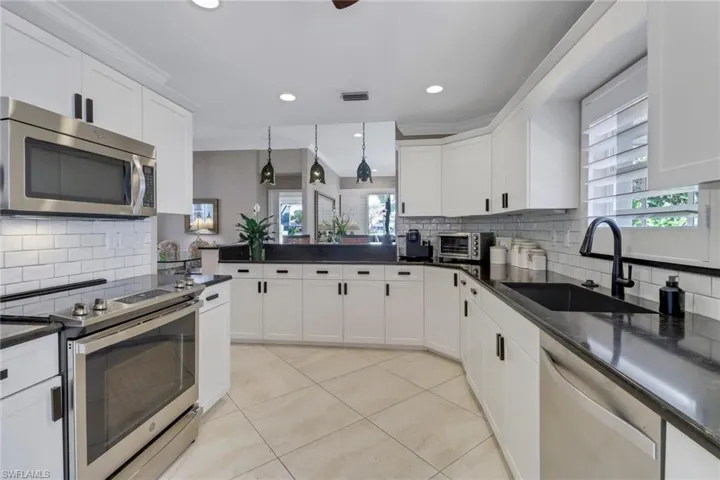 11484  Quail Village  WAY, Naples, FL 34119
