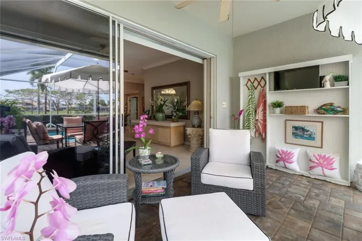 Lanai Sitting Area