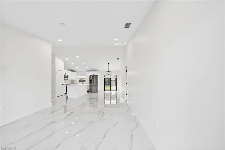 1513 Ne 13th Ave, Cape Coral, Florida 33909