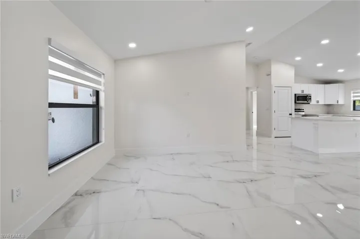 1513 Ne 13th Ave, Cape Coral, Florida 33909
