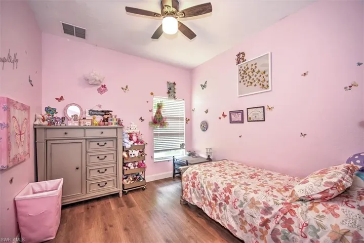 11236  Cypress Tree  CIR, Fort Myers, FL 33913