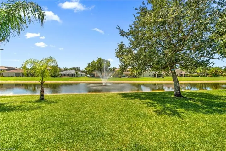 11236  Cypress Tree  CIR, Fort Myers, FL 33913