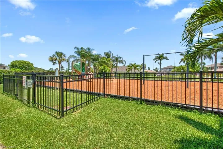 11236  Cypress Tree  CIR, Fort Myers, FL 33913
