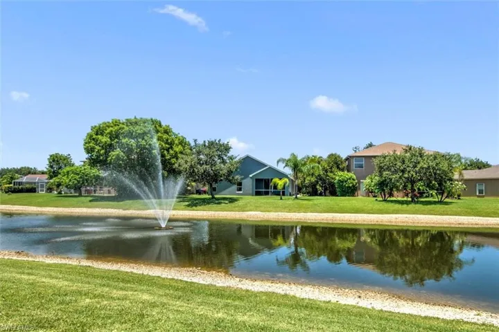 11236  Cypress Tree  CIR, Fort Myers, FL 33913