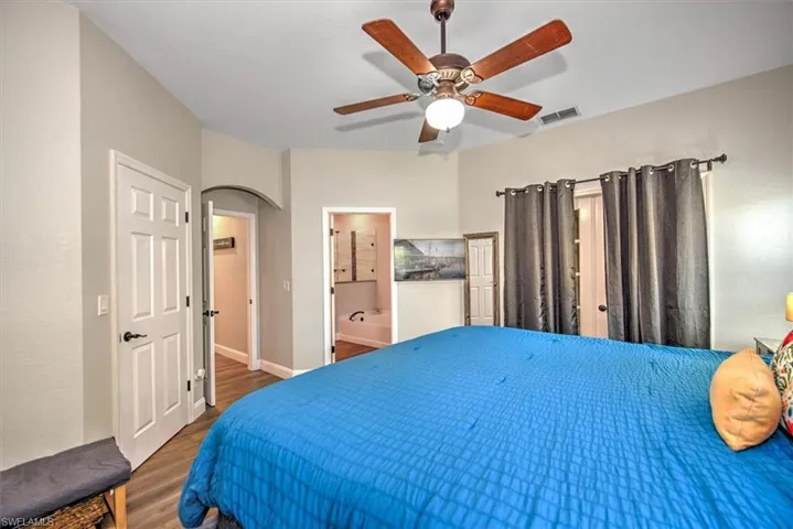 11236  Cypress Tree  CIR, Fort Myers, FL 33913