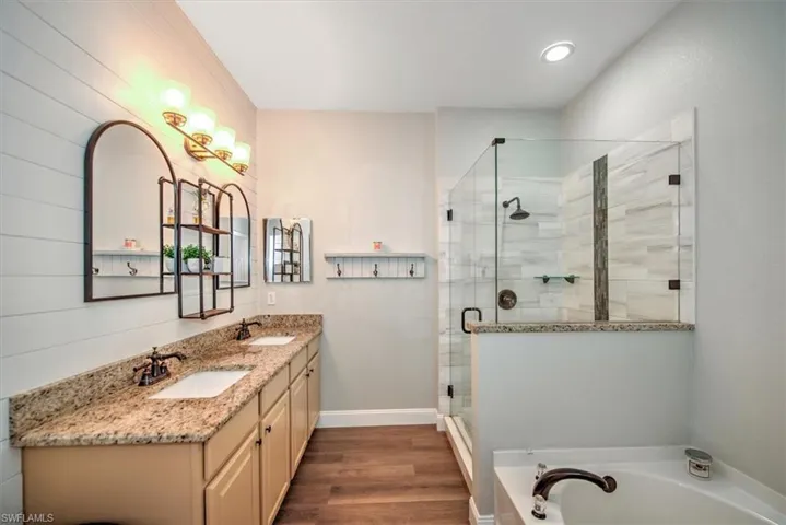 11236  Cypress Tree  CIR, Fort Myers, FL 33913