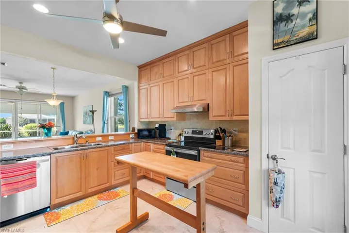 13000  Silver Bay  CT, Fort Myers, FL 33913