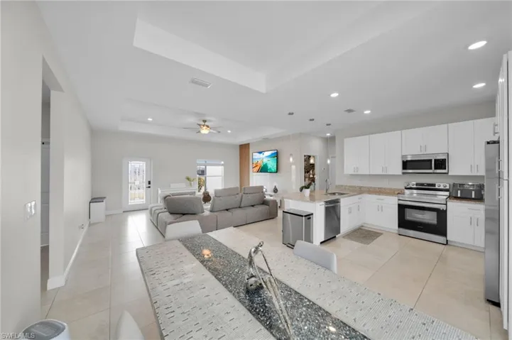 405 Nw 10th St, Cape Coral, Florida 33993