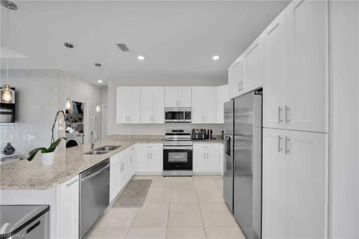 405 Nw 10th St, Cape Coral, Florida 33993