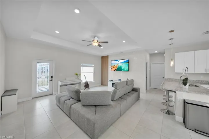 405 Nw 10th St, Cape Coral, Florida 33993