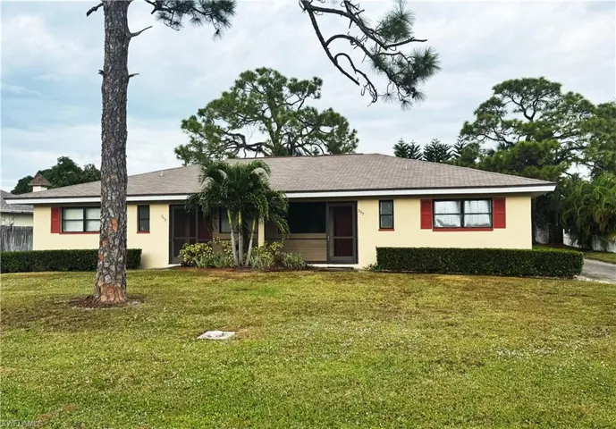757  95th N AVE, Naples, FL 34108