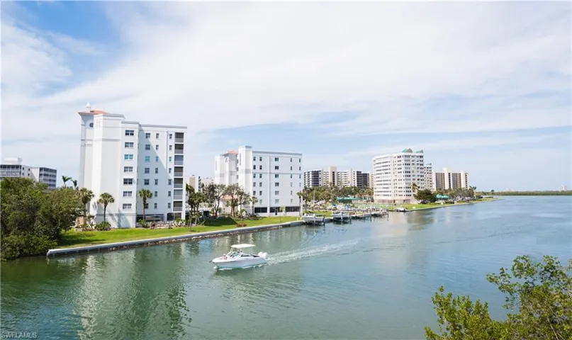 Close to fishing at Conners ParkBlocks away!