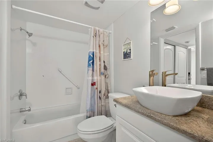 6220  Augusta  DR, Fort Myers, FL 33907