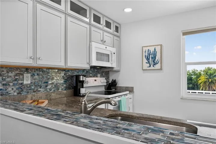 6220  Augusta  DR, Fort Myers, FL 33907