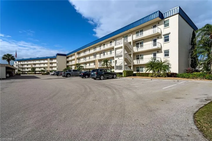 6220  Augusta  DR, Fort Myers, FL 33907