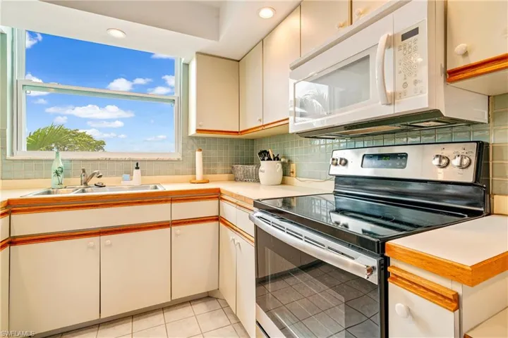 5959 Winkler Rd # 320, Fort Myers Fl 33919