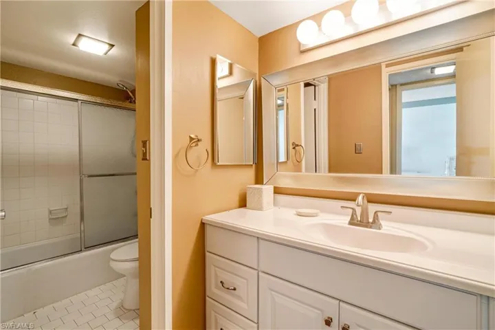 5959 Winkler Rd # 320, Fort Myers Fl 33919