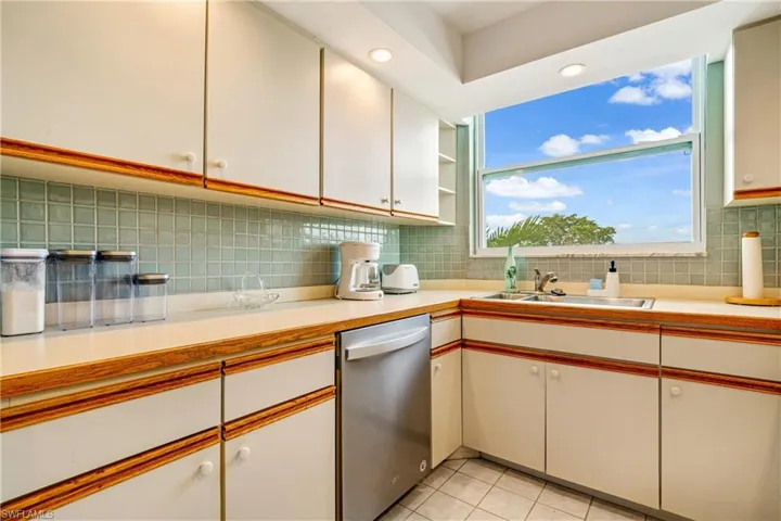 5959 Winkler Rd # 320, Fort Myers Fl 33919
