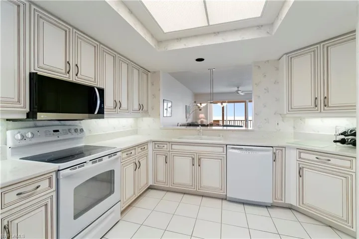 267 Barefoot Beach Blvd 204, Bonita Springs, Florida 34134