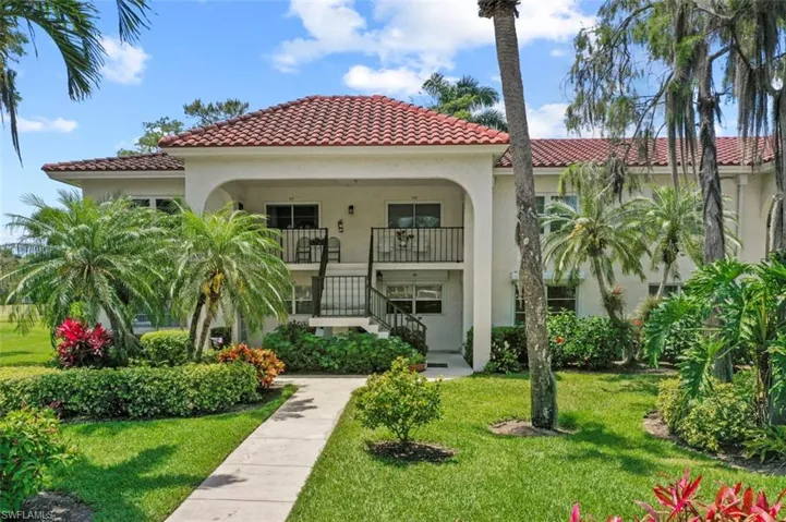 1055  Forest Lakes  DR, Naples, FL 34105