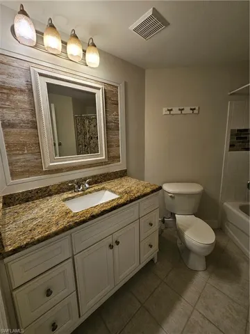 Large Full Bathroom
