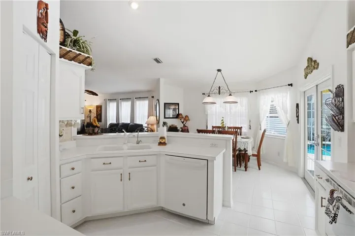 4417 Sw 25th Pl, Cape Coral, Florida 33914