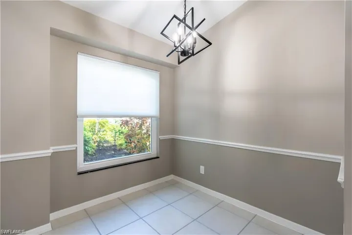 Kitchen-side Dining Area